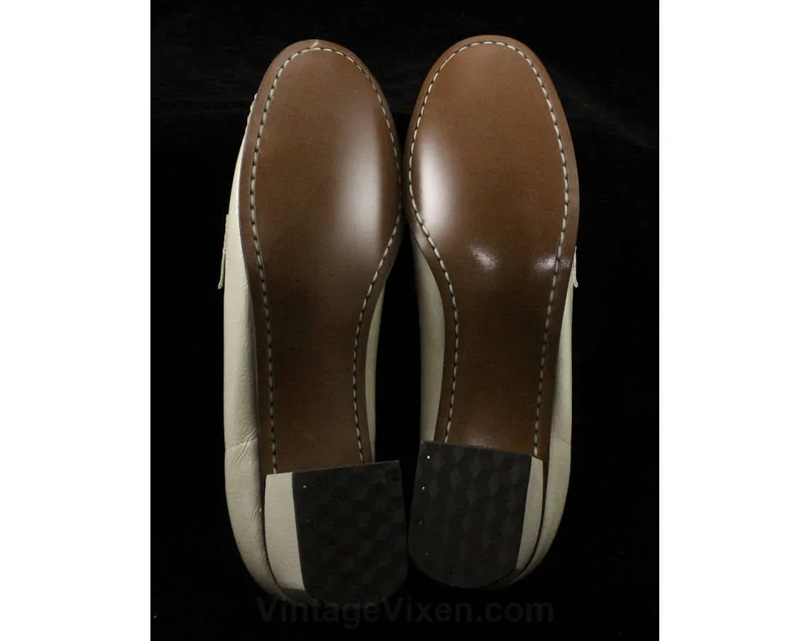 Size 6 Loafers - 70s Shiny Shoes - Nice Quality Hipster 1960s 1970s Bone Gray Slick Vinyl - Unworn 60's NOS Deadstock - 6B - 48048-3